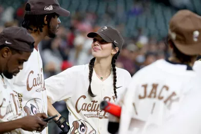 Kendall Jenner lors d'un match de softball caritatif à Houston (Texas) le 4 novembre 2021
