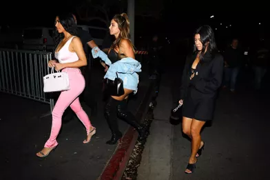 Kim Kardashian avec Larsa Pippen et Kourtney Kardashian au concert de Beyoncé et Jay Z, à Los Angeles, dimanche 23 septembre