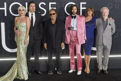 Lady Gaga, Adam Driver, Al Pacino, Giannina Facio et son époux Ridley Scott lors de l'avant-première du film«House of Gucci» à Los Angeles le 18 novembre 2021.