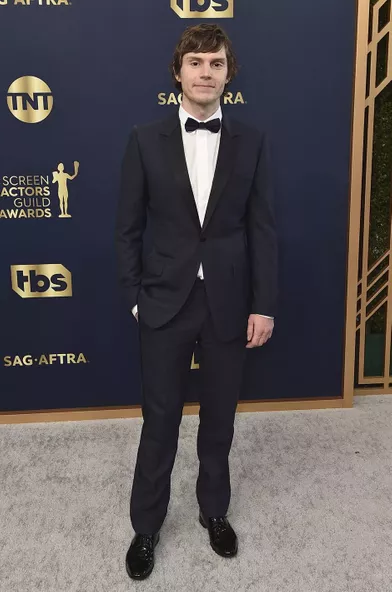 Evan Peters at the SAG Awards in Los Angeles on February 27, 2022