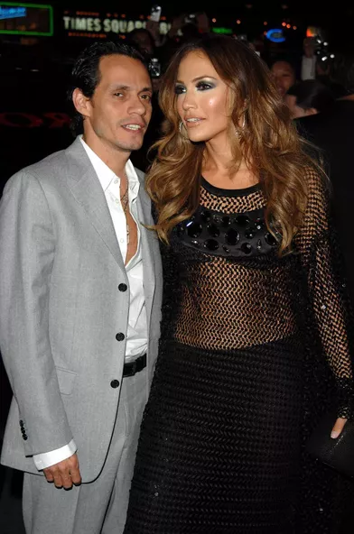 Marc Anthony et Jennifer Lopez lors d'une soirée à New York en mars 2007.Le couple a commencé à se fréquenter en 2004, s'est marié la même année, et a rompu en 2011. Le divorce a été officialisé en 2014.