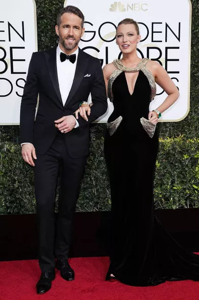 Ryan Reynolds et Blake Lively se sont rencontrés en 2010 sur le tournage de «Green Lantern», démarrant en premier lieu une amitié - ils étaient chacun engagés dans d'autres relations. En 2011, quelques mois après sa rupture avec Scarlett Johansson, l'acteur a fait le premier pas vers l'actrice de «Gossip Girl», comme il l'a révélé dans un podcast en juillet 2021 . Ils se sont mariés en 2012 et ont eu trois filles nées en 2014, 2016 et 2019.