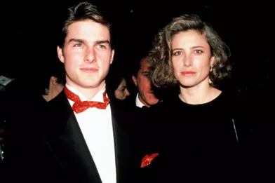 En 1987, Tom Cruise a épousé la comédienne Mimi Rogers. Elle est celle qui a lui a introduit la scientologie. Le couple a divorcé au début de l'année 1990.