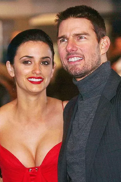 Alors qu'il était encore marié à Nicole Kidman, Tom Cruise fait la rencontre de Penélope Cruz sur le tournage de«Vanilla Sky», fin 2000. D'après les rumeurs, l'acteur aurait été fou amoureux de la belle Espagnole. Mais la scientologie a fait fuir l'actrice. Leur relation s'est terminée en 2004.