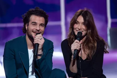 Amir Haddad et Carla Brunià l'enregistrement de l'émission «Sidaction, ensemble contre le Sida - Merci Line», diffusée le 27 mars 2021 sur France 2