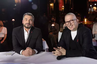 Olivier Minne et Jean Paul Gaultierà l'enregistrement de l'émission «Sidaction, ensemble contre le Sida - Merci Line», diffusée le 27 mars 2021 sur France 2