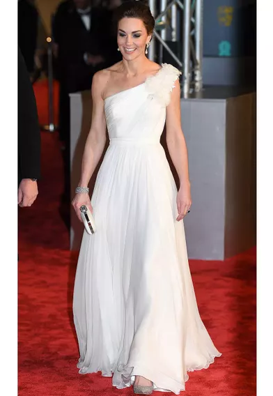 Kate Middleton en robe Alexander McQueen auxBritish Academy Film Awards à Londres le 10 février 2019.