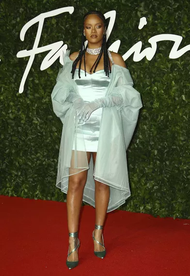 Rihanna en robe Fenty aux British Fashion Awards à Londres le 2 décembre 2019.