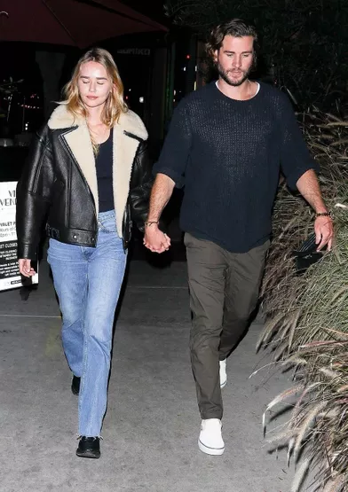 Gabriella Brooks et Liam Hemsworth à Los Angeles le 7 novembre 2021