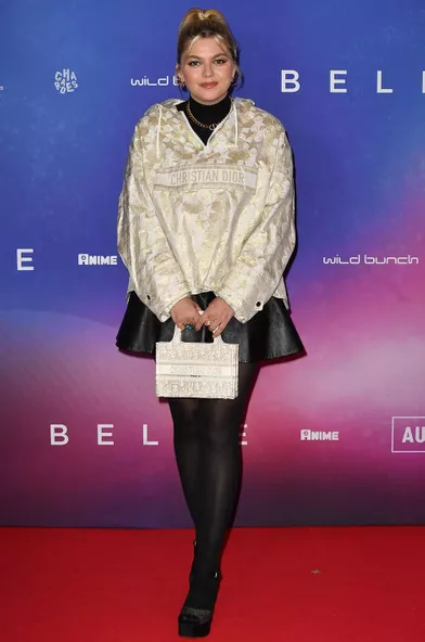 Louane lors de l'avant-première de«Belle» le 6 décembre 2021 au Grand Rex à Paris.