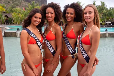 Miss Languedoc-Roussillon, Miss Nord-Pas-de-Calais, Miss Pays-de-la-Loire et Miss Bretagne en bikini