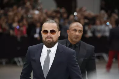 Leonardo DiCaprio, barbu pour Armani à Milan