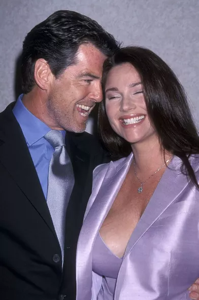 Pierce Brosnan et Keely Shaye Smith en 2001, année de leur mariage