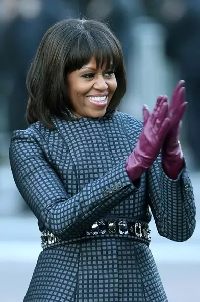 Michelle Obama en 15 coupes de cheveux