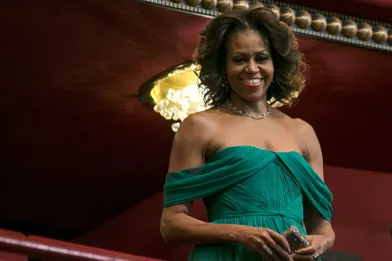 Michelle Obama en 15 coupes de cheveux