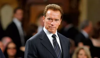 Arnold Schwarzenegger est soupçonné d'avoir laissé un message assez salé à un de ses adversaires politiques, caché dans le texte d'un arrêt. 