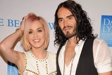 Katy Perry et Russell Brand à un gala caritatif à Los Angeles le 3 décembre 2011, leur dernière apparition avant l'annonce de leur rupture survenue vingt-sept jours plus tard