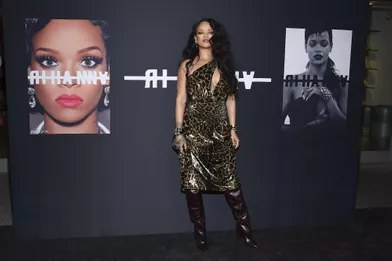 Rihanna en robe léopard lors de la soirée de lancement de son livre de photos &quot;Rihanna&quot;, le vendredi 11 octobre 2019 à New York.