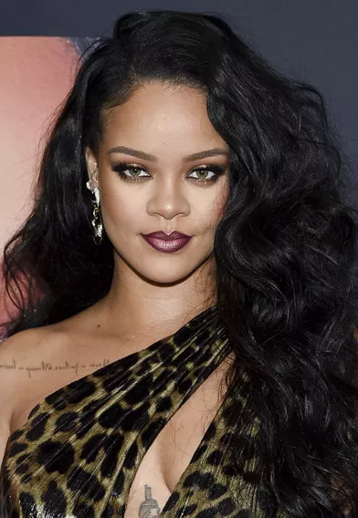 Rihanna en robe léopard lors de la soirée de lancement de son livre de photos &quot;Rihanna&quot;, le vendredi 11 octobre 2019 à New York.