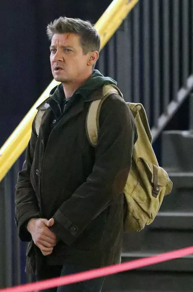 Jeremy Rennersur le tournage de la série «Hawkeye» à New York le 2 décembre 2020