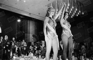 Sabrina Belleval, élue Miss France 1982, à l'hôtel PLM Saint-Jacques à Paris, en décembre 1981.