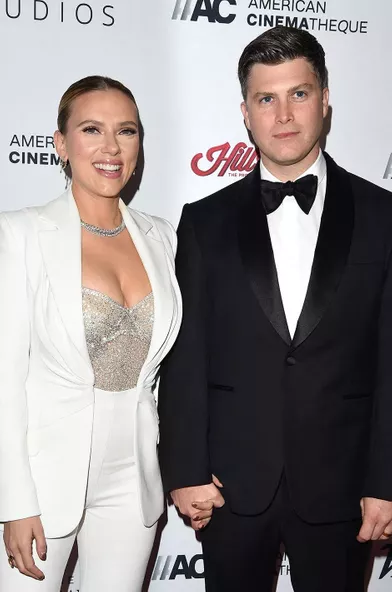 Scarlett Johansson et Colin Jost lors de la 35ème cérémoniedes «American Cinematheque Awards» à Los Angeles le 18 novembre 2021.
