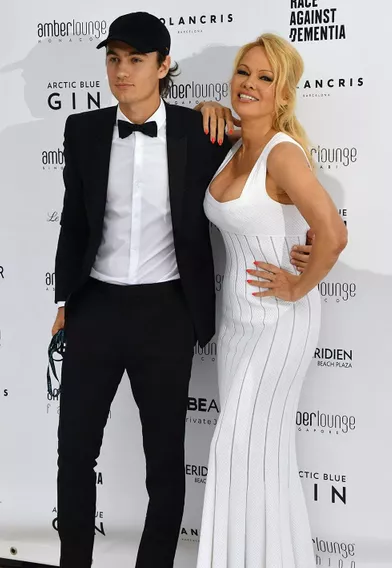 Pamela Anderson et son fils Brandon Lee à Monaco vendredi