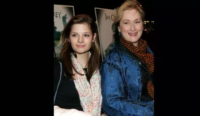 Meryl Streep a également 41 ans lorsqu’elle donne naissance à sa fille Louisa en 1991.