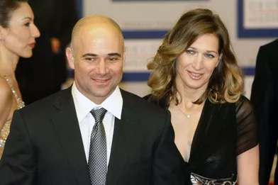 André Agassi et Steffi Graff forment le couple le plus emblématique du tennis, toujours ensemble après 12 ans de mariage et deux enfants.