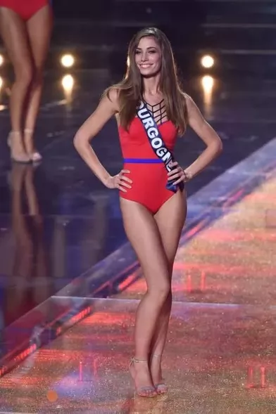 Le défilé en maillot de bain de Miss France 2016