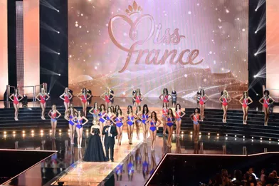 Le défilé en maillot de bain de Miss France 2016