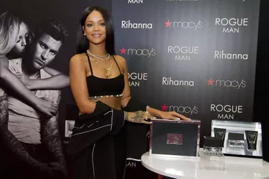 Rihanna, sensuelle jusqu'au bout du nez