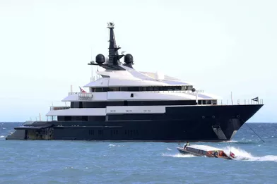 Le superyacht de Steven Spielberg est en vente pour 160 millions de dollars (131 millions d'euros). Le cinéaste avait acquis le bateau en 2010.