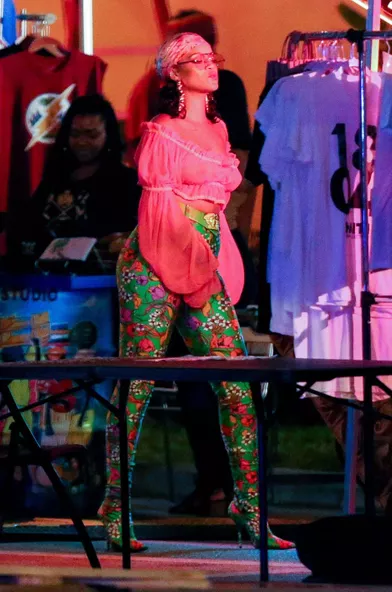Rihanna en leggings Balenciaga.