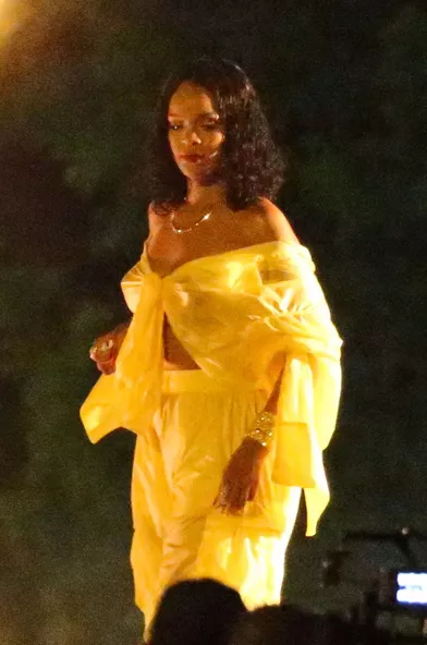 Rihanna tourne un clip à Miami.