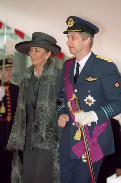 Le prince Philippe de Belgique et sa mère la reine des Belges Paola, à Bruxelles le 4 décembre 1999
