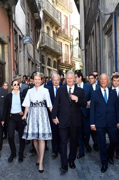 La reine Mathilde et le roi des Belges Philippe avec le président portugais à Porto, le 24 octobre 2018