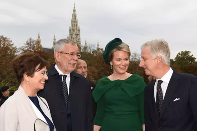 La reine Mathilde et le roi des Belges Philippe à Vienne avec le couple présidentiel autrichien, le 1er octobre 2018