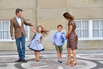 La princesse Josephine et le prince Vincent avec leurs parents la princesse Mary et le prince Frederik de Danemark à Copenhague, le 15 août 2017