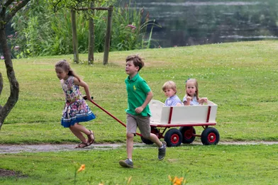 Le prince Vincent et la princesse Josephine de Danemark avec leur frère et leur soeur, le 26 juillet 2013