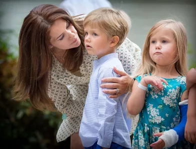 Le prince Vincent et la princesse Josephine de Danemark avec leur mère, le 19 juillet 2015