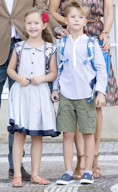 La princesse Josephine et le prince Vincent de Danemark pour leur premier jour d'école, le 15 août 2017