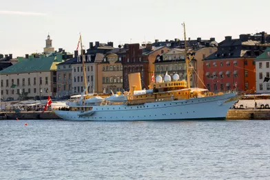 Le Dannebrog amarré à Stockholm, le 29 mai 2017