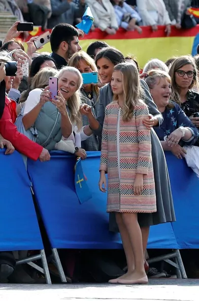 La princesse Leonor et la reine Letizia d'Espagne à Oviedo, le 17 octobre 2019