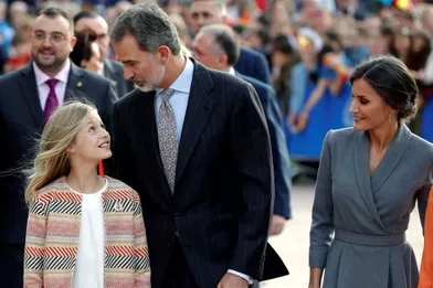 La princesse Leonor d'Espagne avec la reine Letizia et le roi Felipe VI à Oviedo, le 17 octobre 2019