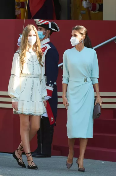 La reine Letizia avec sa fille cadette la princesse Sofia d'Espagne à Madrid, le 12 octobre 2021
