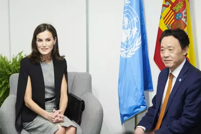 La reine Letizia d'Espagne avec le directeur général de la FAO, à Madrid le 11 décembre 2019
