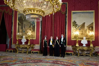 La reine Letizia et le roi Felipe VI d'Espagne avec Sergio et LauraMattarellaà Madrid, le 16 novembre 2021