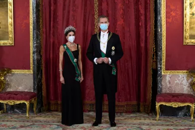 La reine Letizia et le roi Felipe VI d'Espagne au Palais royalà Madrid, le 16 novembre 2021