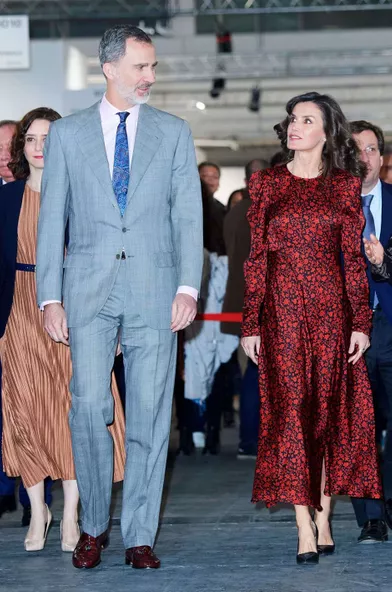 La reine Letizia, dans une robe Maje, et le roi Felipe VI d'Espagne à Madrid, le 27 février 2020
